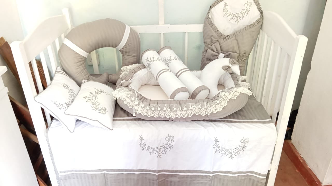 Luxury Handmade 25PCS Baby Crib Bedding Set – Soft Cotton Nursery Bedding Collection 80x140 CM
